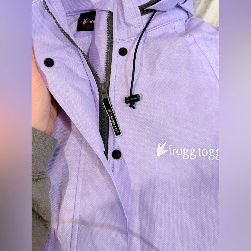 Women’s FROGG TOGGS Pro Action waterproof hooded lavender jacket. Size Small - Picture 6 of 9